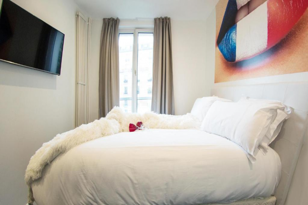 Room at Glam's Hotel, PARIS