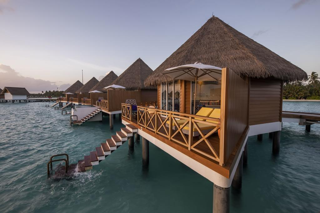 Mercure Maldives Kooddoo Resort 12/73