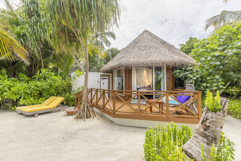 Mercure Maldives Kooddoo Resort 17/73