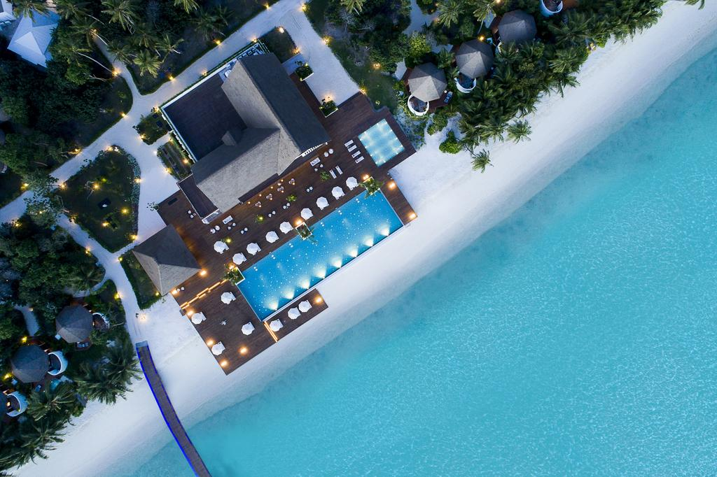 Mercure Maldives Kooddoo Resort 3/73