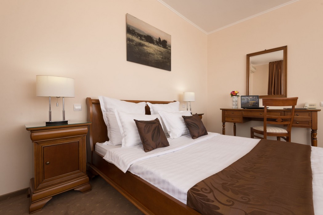 Hotel Athos R M T 24/69