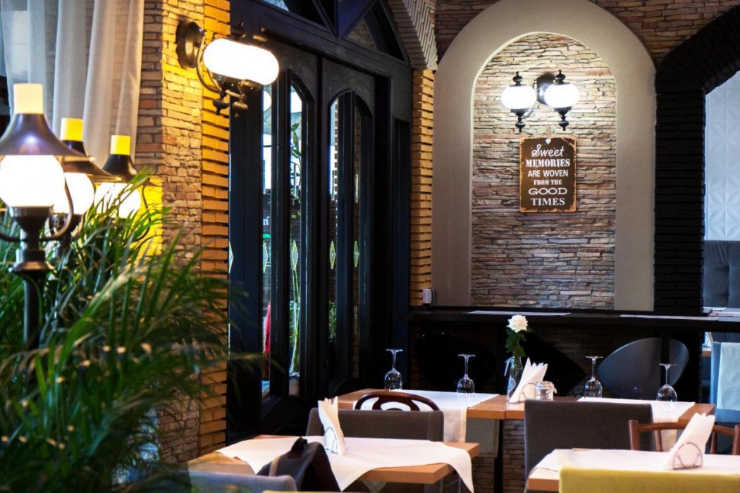Ambra Boutique Hotel And Bistro 60/68