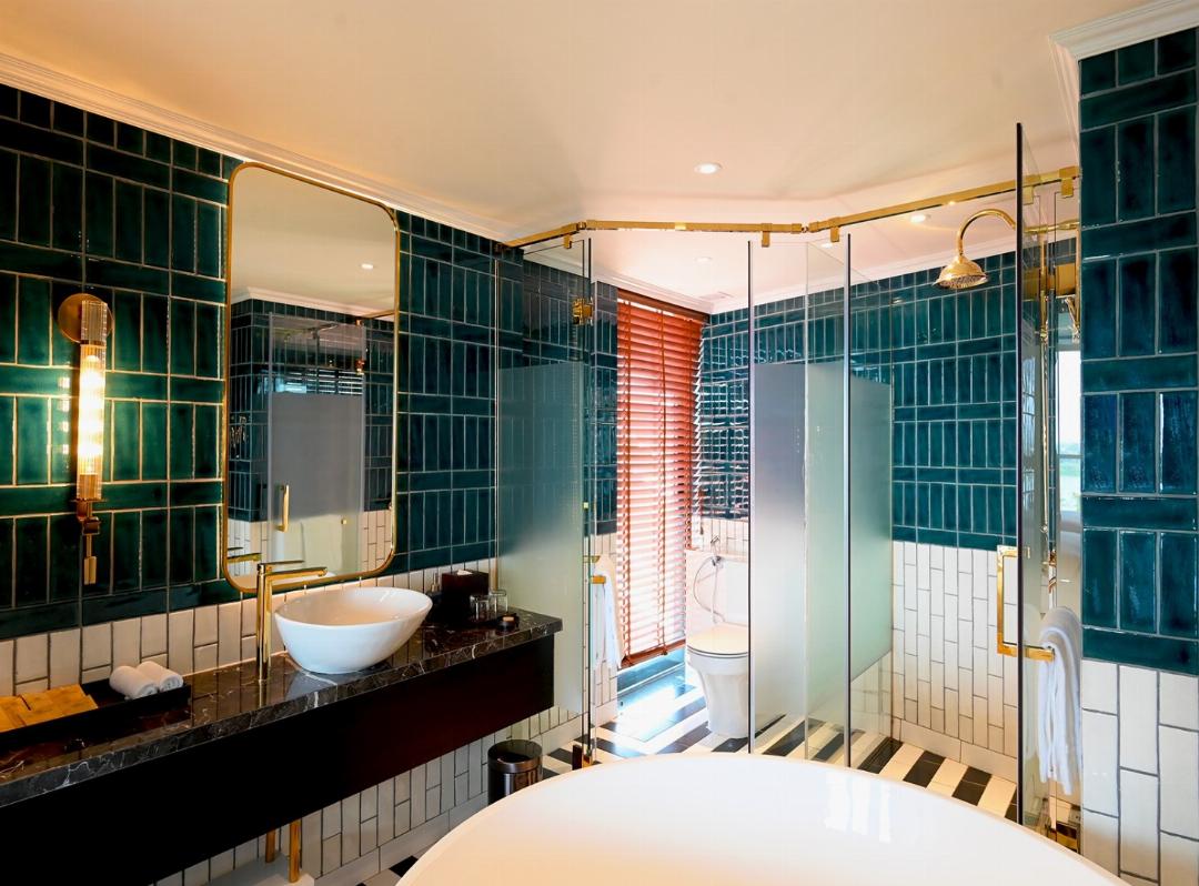 Premier Junior Suite River View