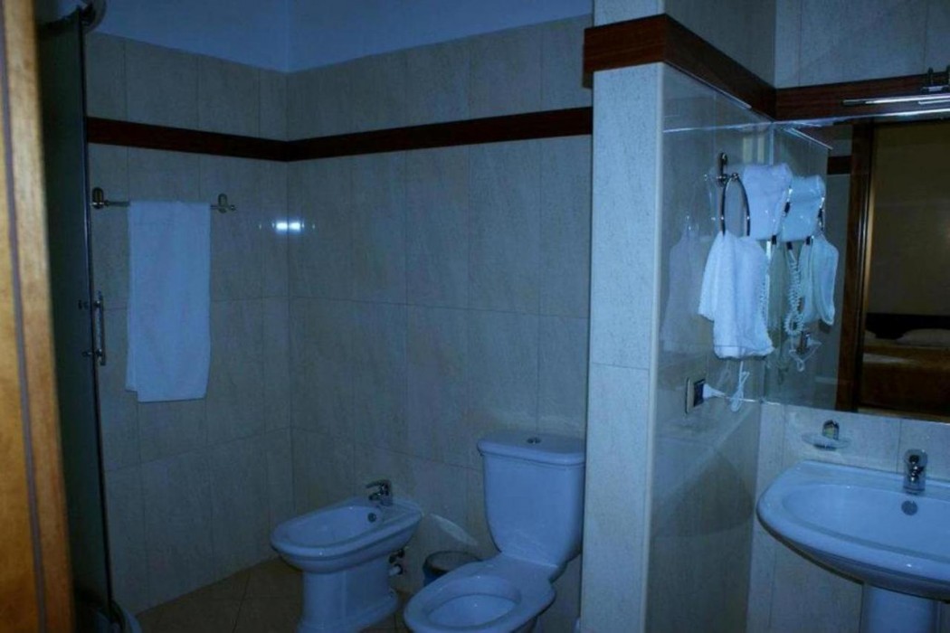 Colombo Hotel 27/49