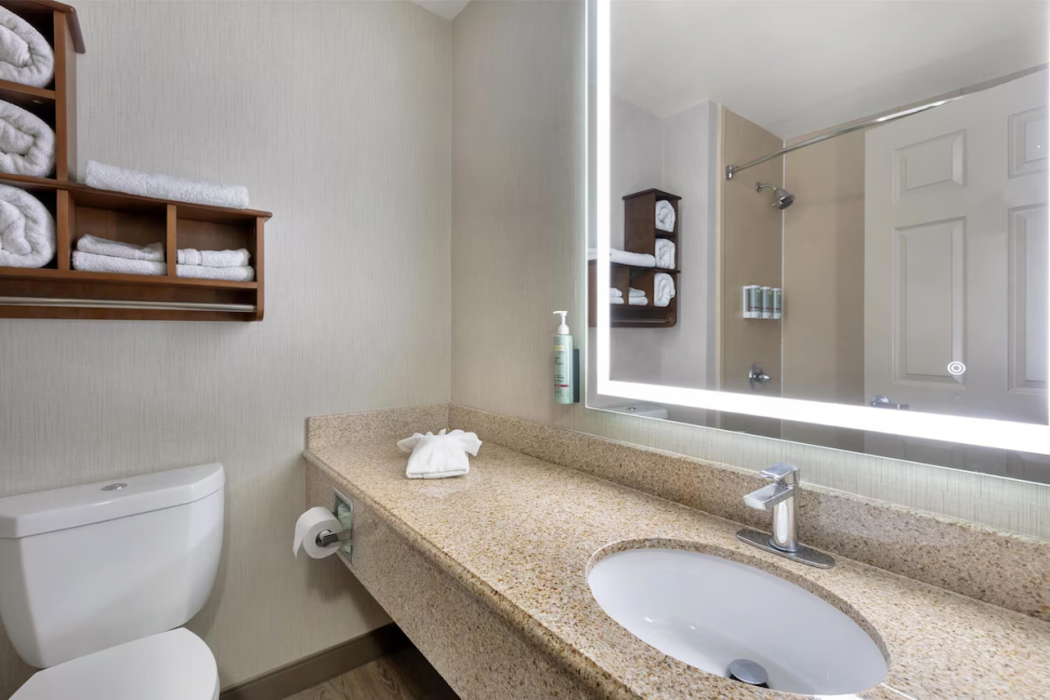 Best Western Cooperstown Inn & Suites 27/54