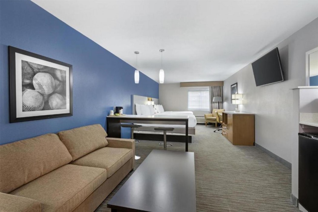 Best Western Cooperstown Inn & Suites 17/54