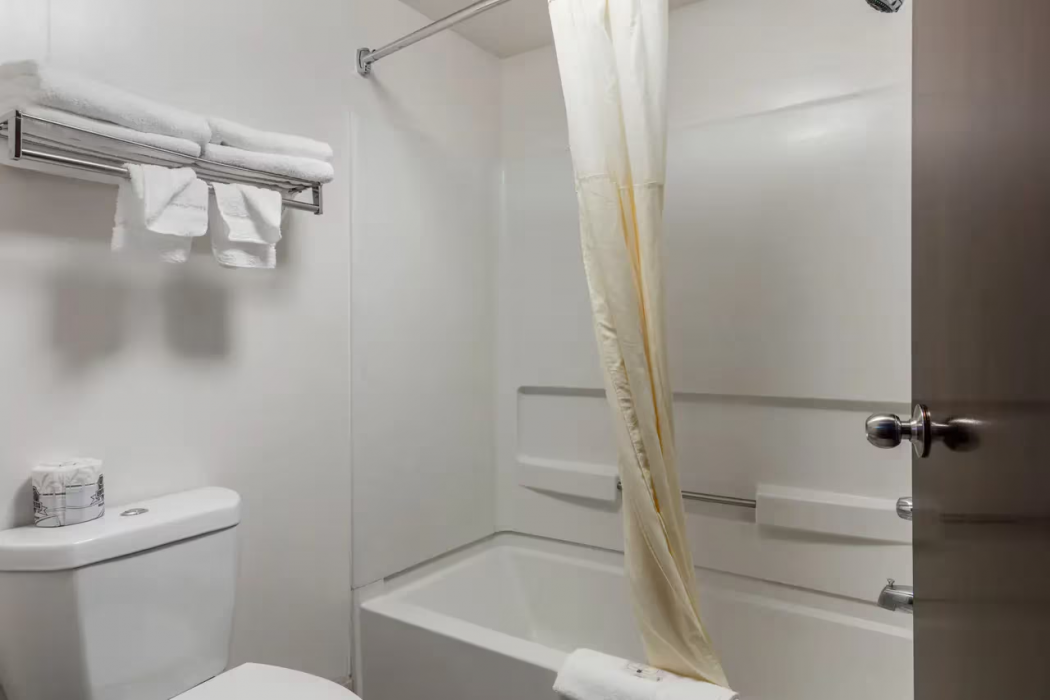 Quality Inn Kingston Springs, TN 26/39