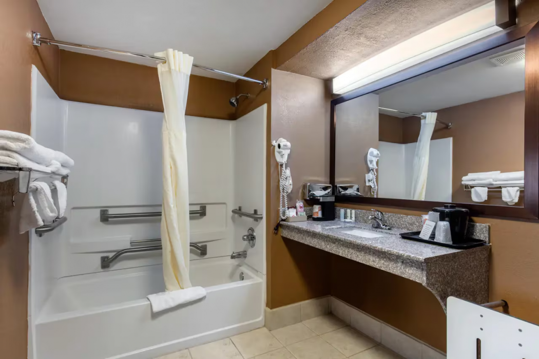 Quality Inn Kingston Springs, TN 27/39
