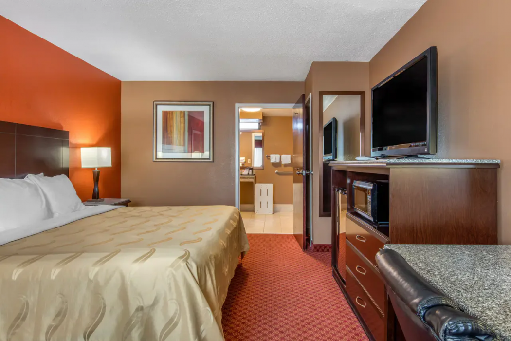 Quality Inn Kingston Springs, TN 18/39
