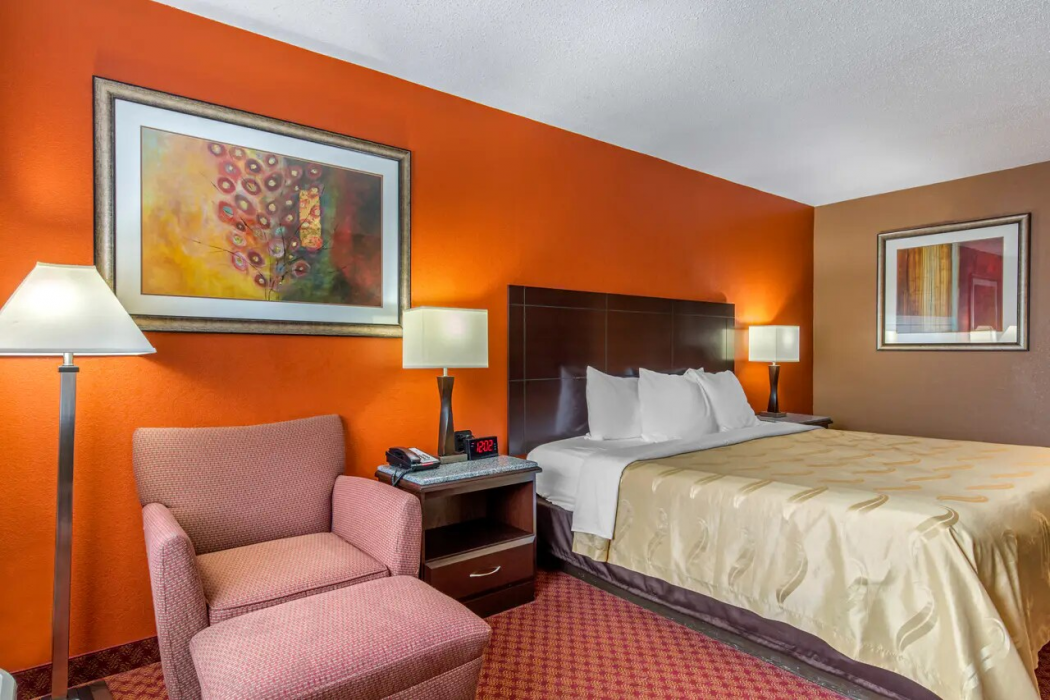 Quality Inn Kingston Springs, TN 7/39
