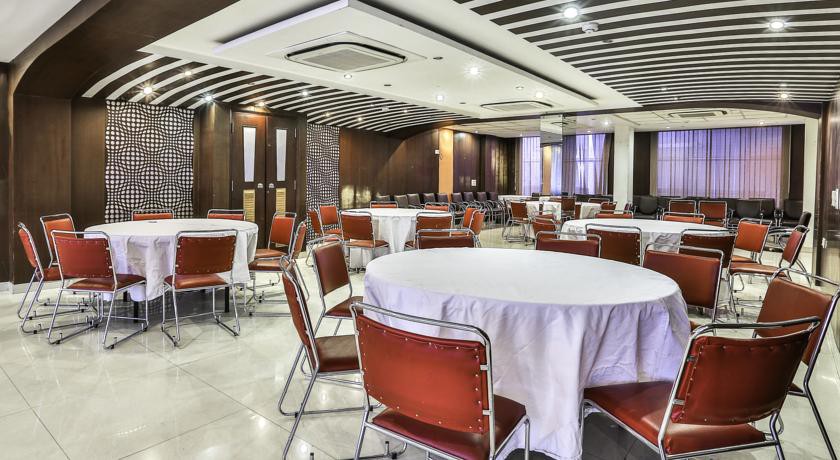 Airport Hotel Grand Delhi 22/52