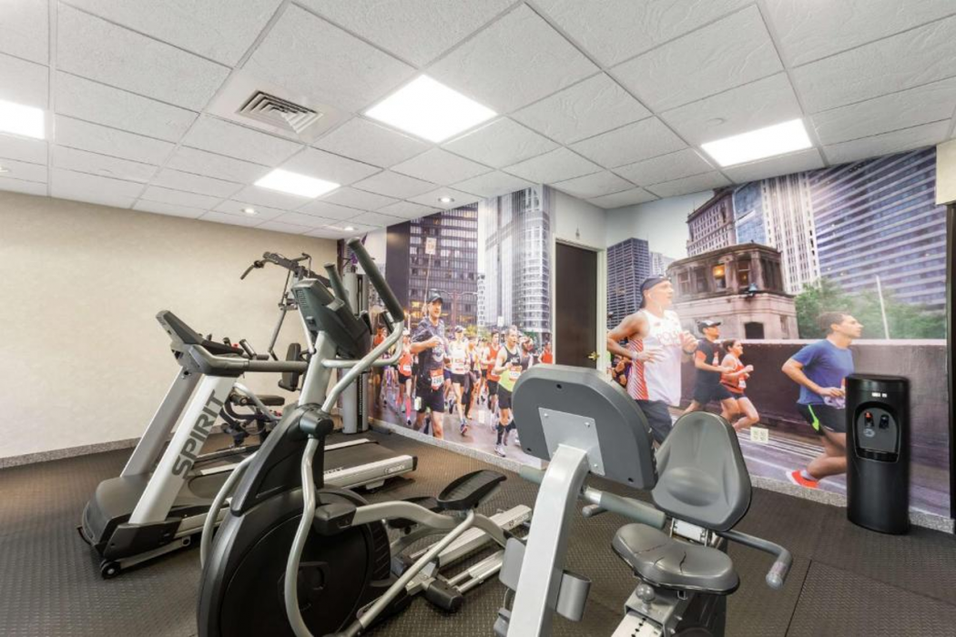 Best Western Inn & Suites - Midway Airport 13/20
