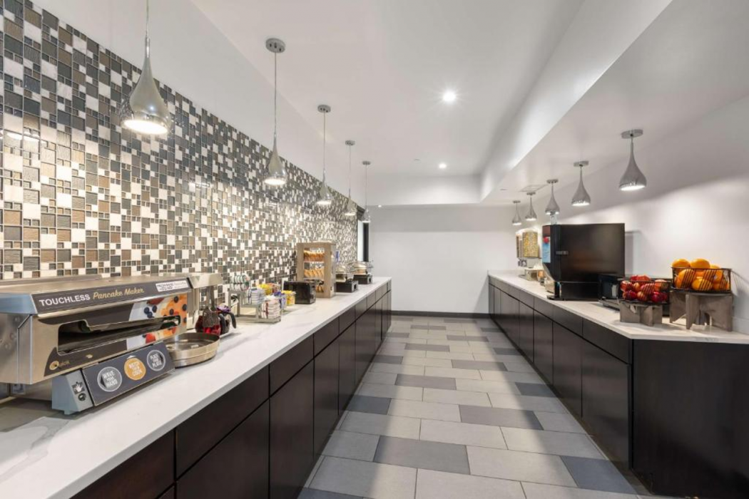 Best Western Inn & Suites - Midway Airport 11/20
