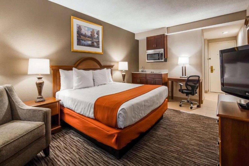 Best Western Gateway Adirondack Inn 8/32
