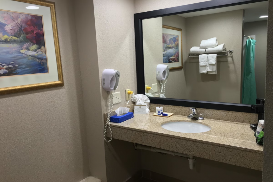 Best Western Gateway Adirondack Inn 22/32
