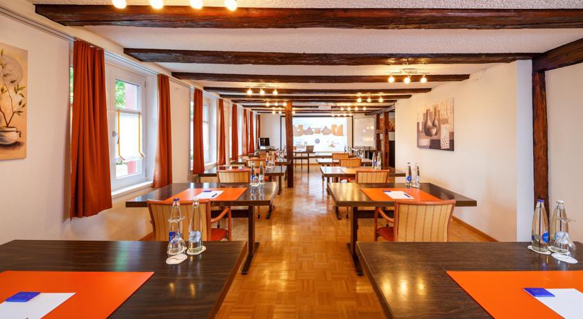 SEEMOWE SWISS QUALITY HOTEL 26/56