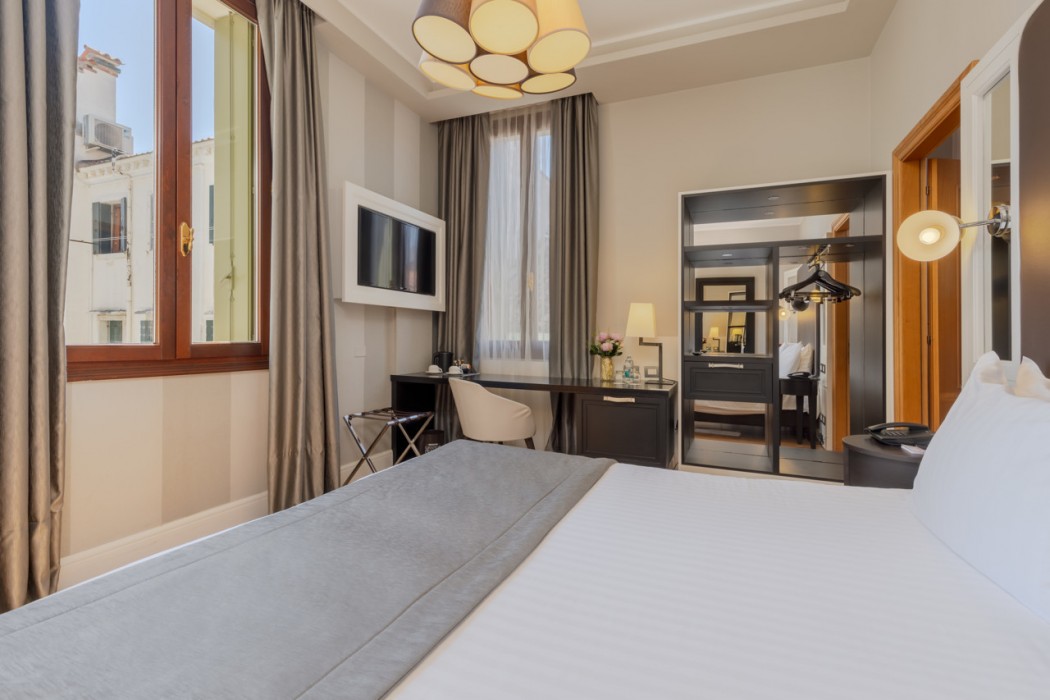 Hotel Grande Italia 67/119