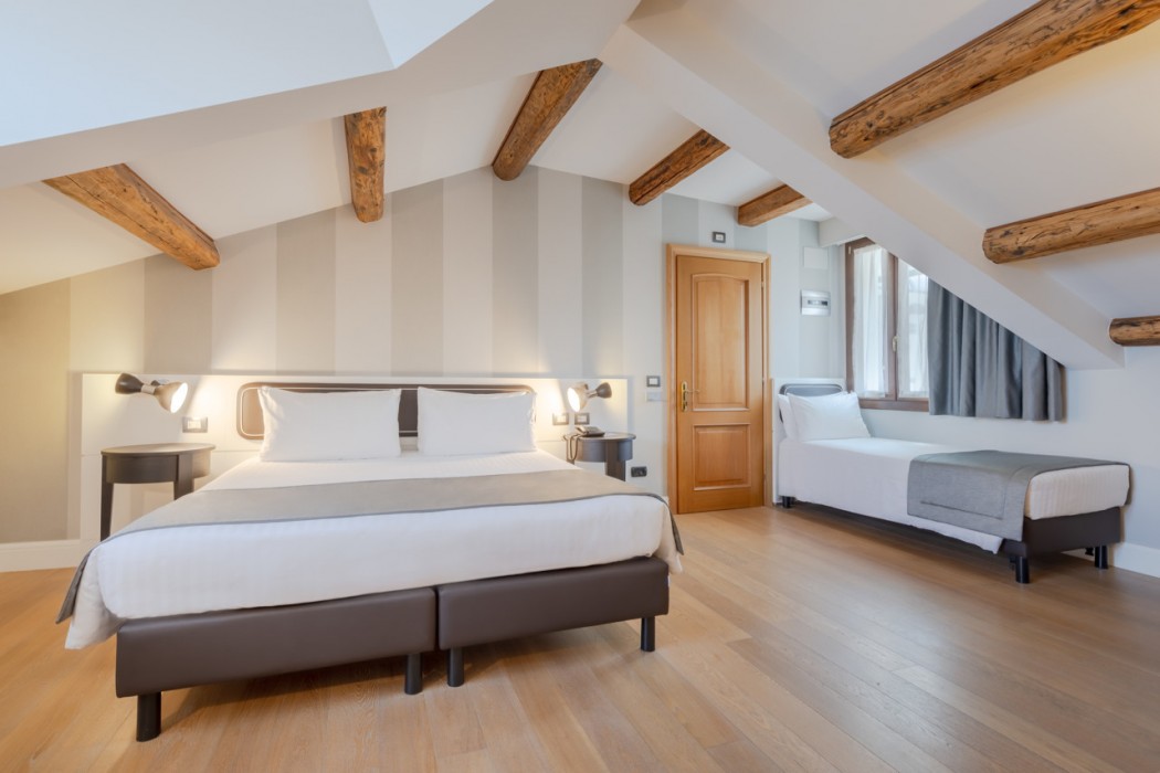 Hotel Grande Italia 14/119