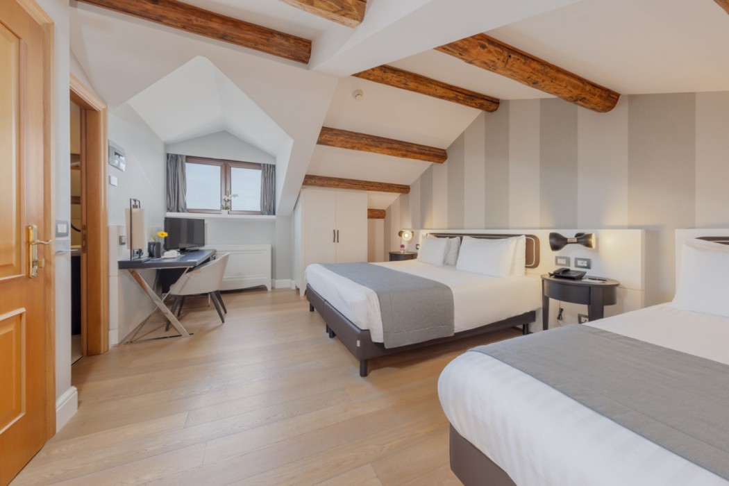 Hotel Grande Italia 43/119