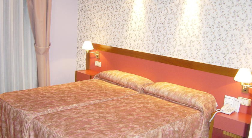 Hotel Jardin de Aranjuez 4/23