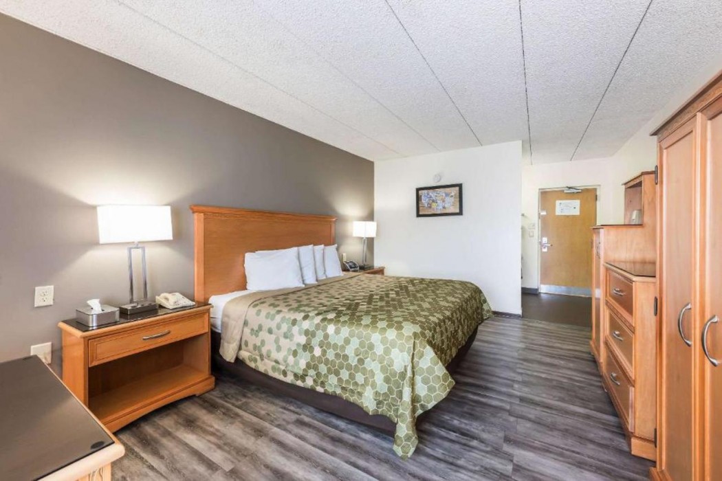 Econo Lodge Quakertown, PA 15/33