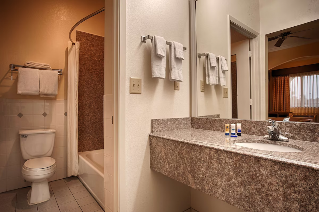 Days Inn by Wyndham Navasota 21/60