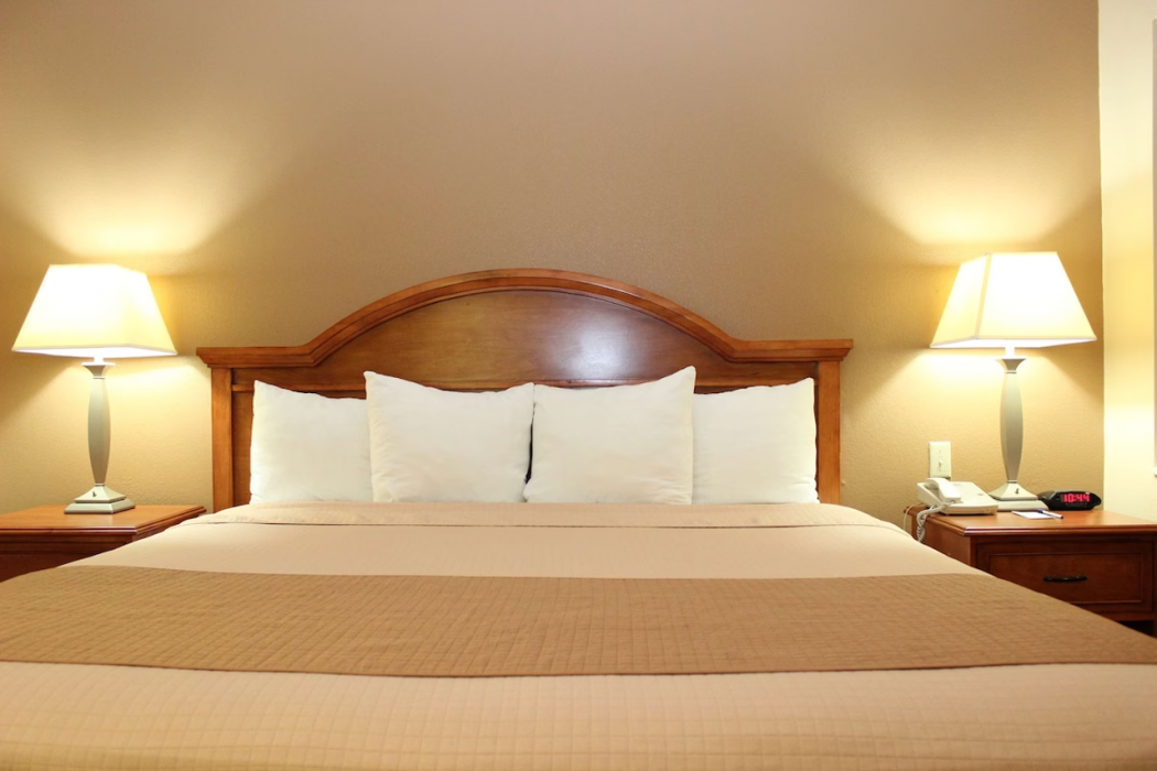 Days Inn by Wyndham Navasota 14/60