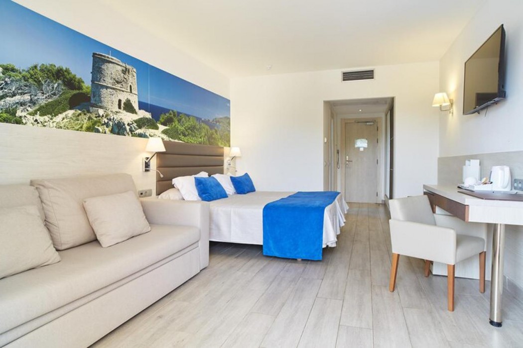Invisa Hotel Club Cala Blanca 12/44