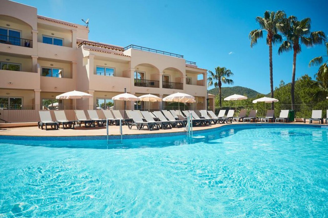 Invisa Hotel Club Cala Blanca 22/44