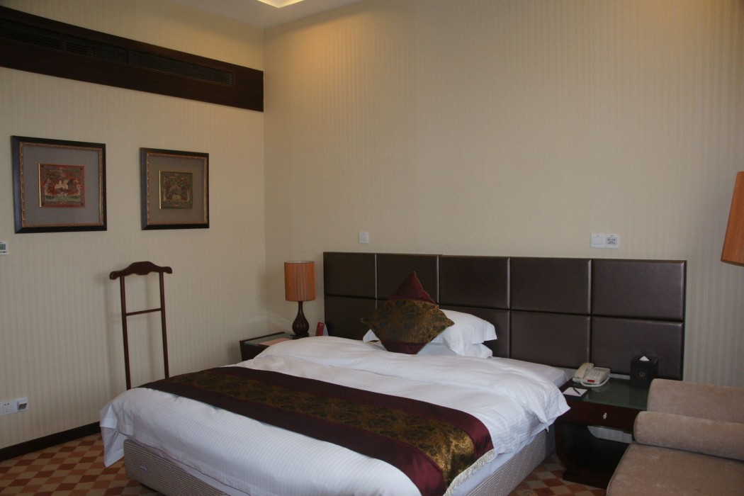CHINA GARDEN HOTEL 32/56