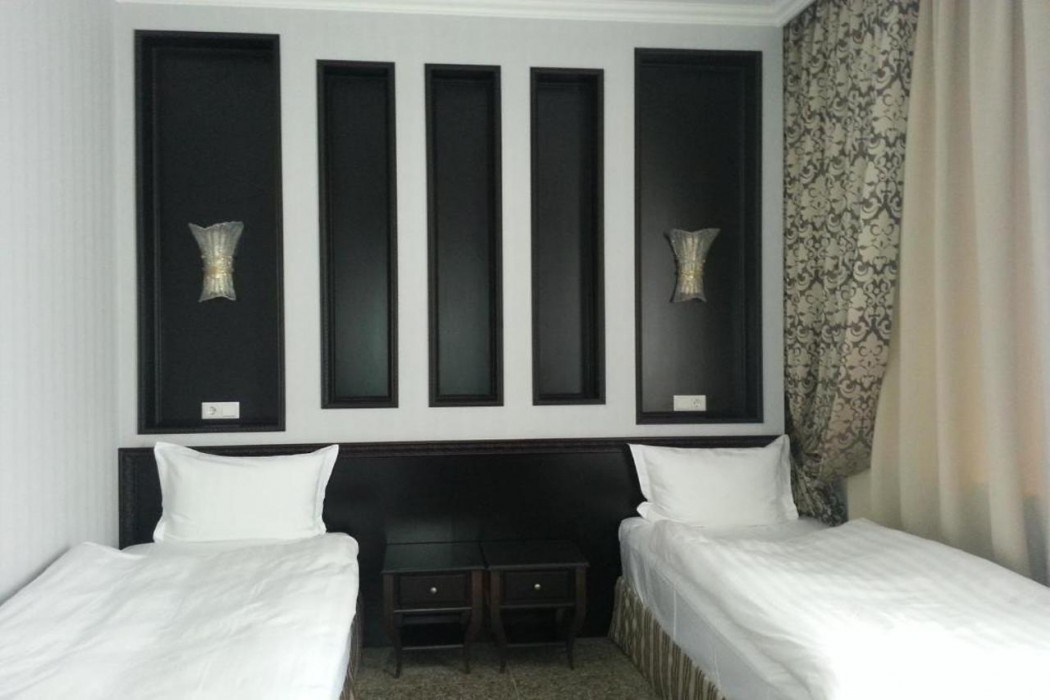 Royal Park Hotel 8/26