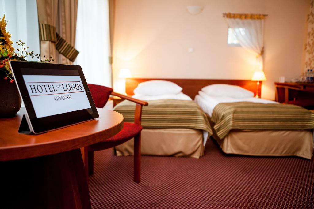 Hotel Logos 5/22