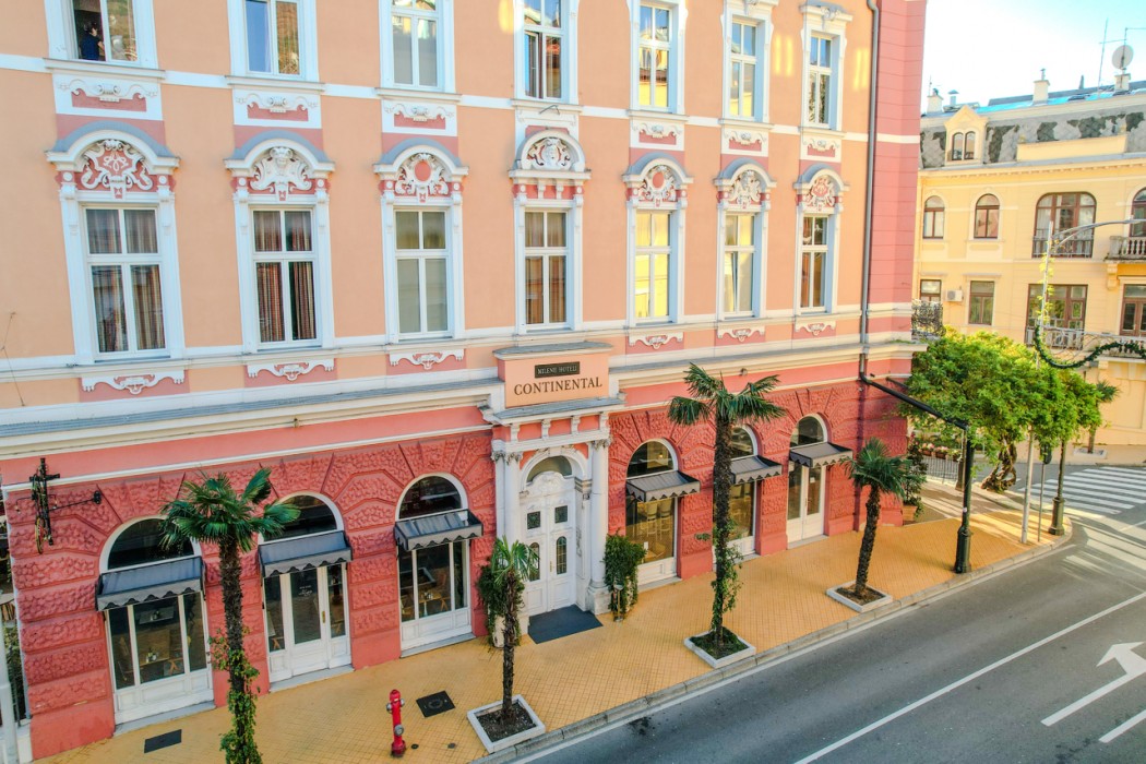 Hotel Continental 2/63