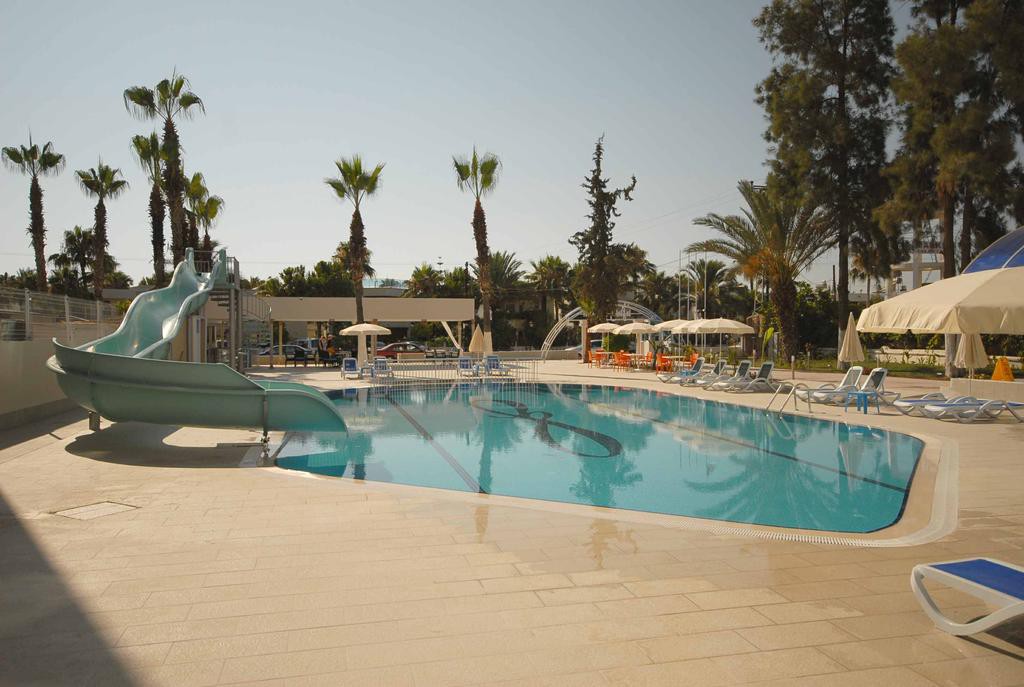 Infinity Beach Hotel 18/39