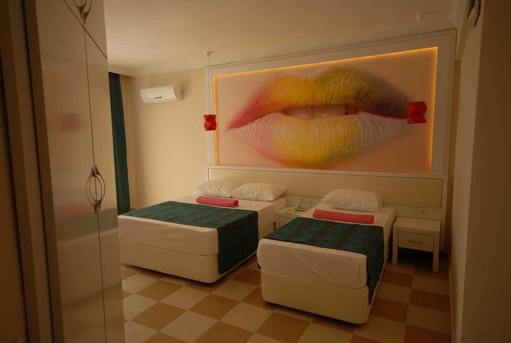 Infinity Beach Hotel 8/39