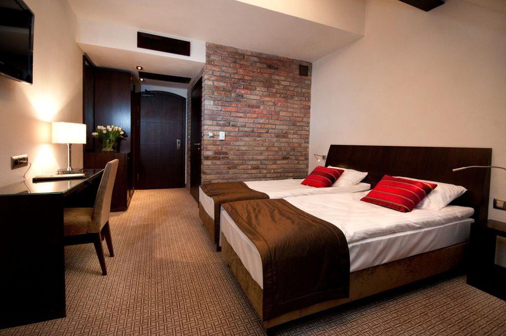 HOTEL REMES SPORT AND SPA 3/32