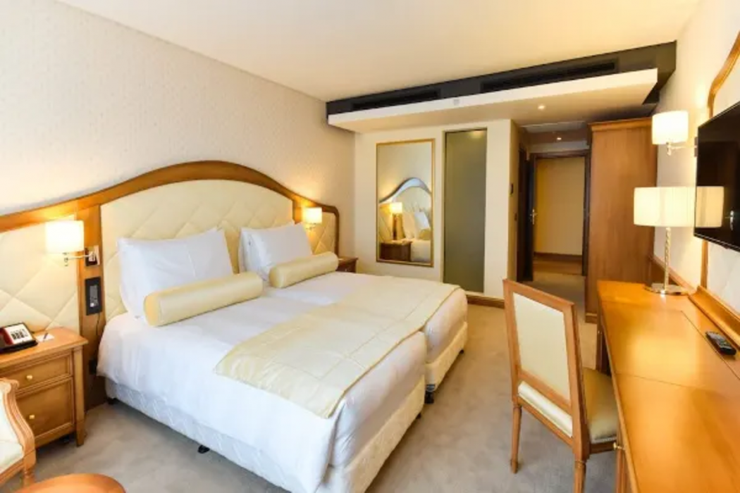 Hotel 2 Fevrier Lome 13/73