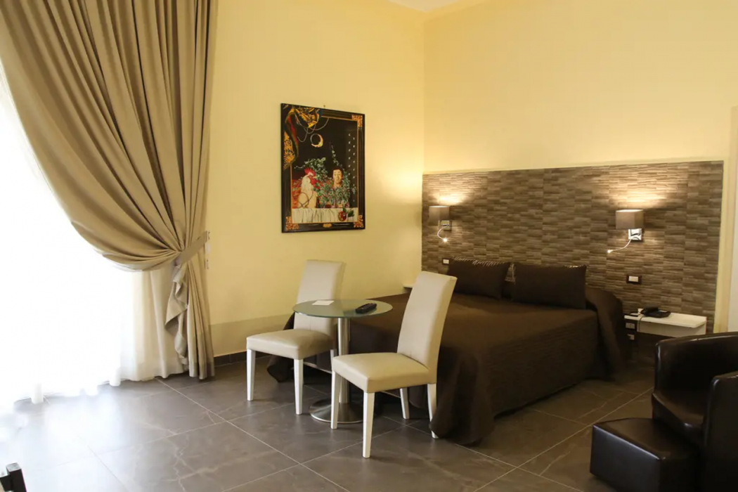 Boutique Hotel Piazza Carita 16/60