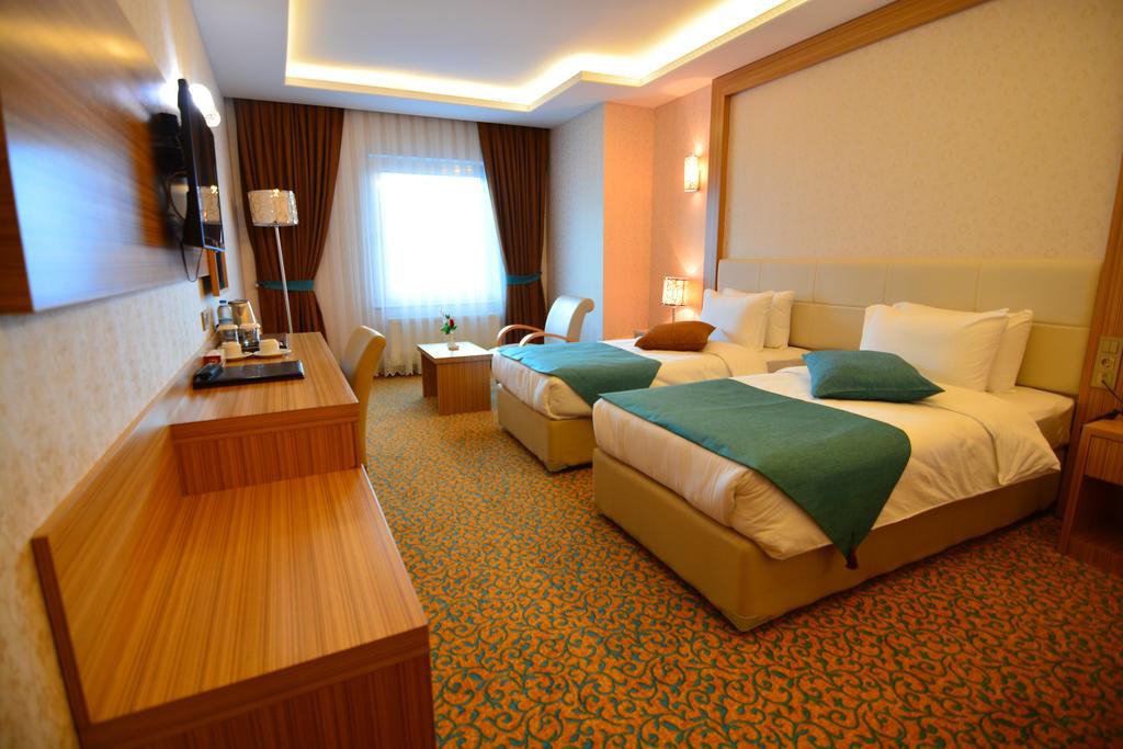 TASAR ROYAL HOTEL 12/33