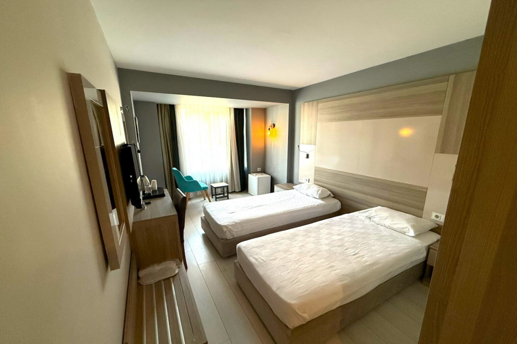 On Hotel 13/60