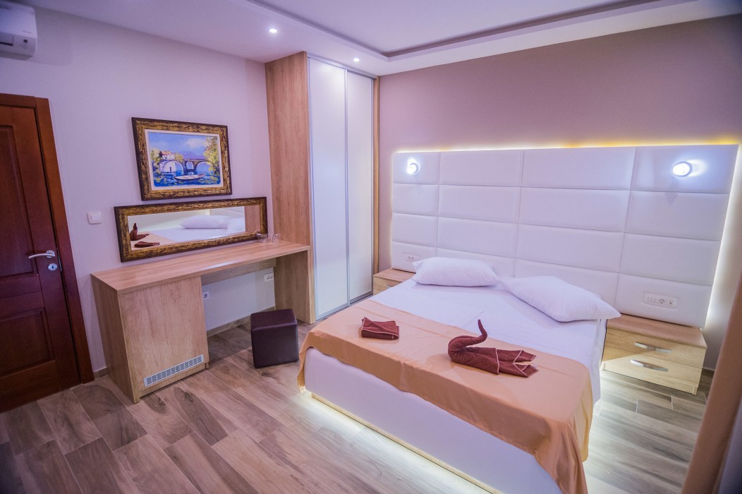 HOTEL BUTUA RESIDENCE 57/100