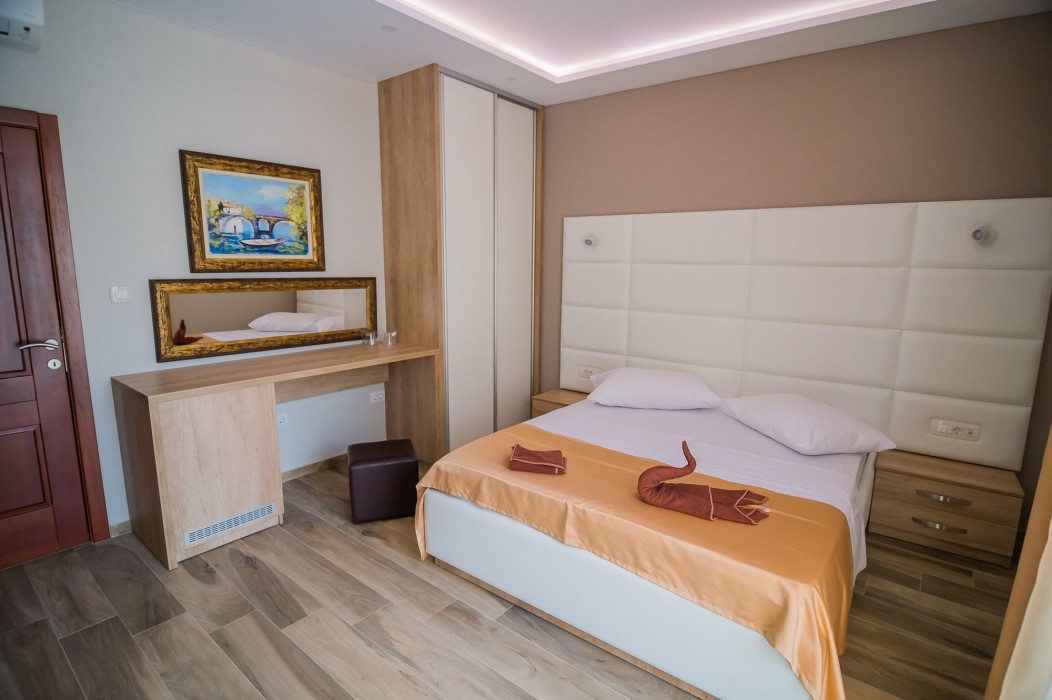 HOTEL BUTUA RESIDENCE 60/100