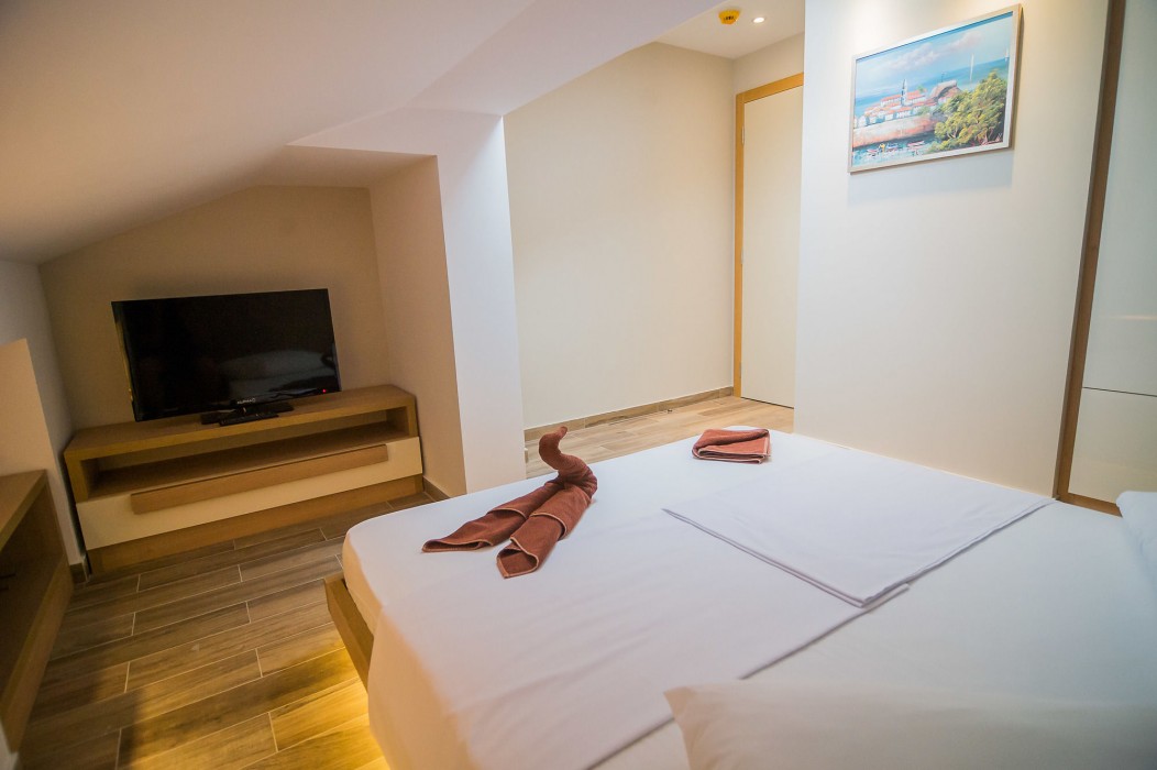 HOTEL BUTUA RESIDENCE 64/100