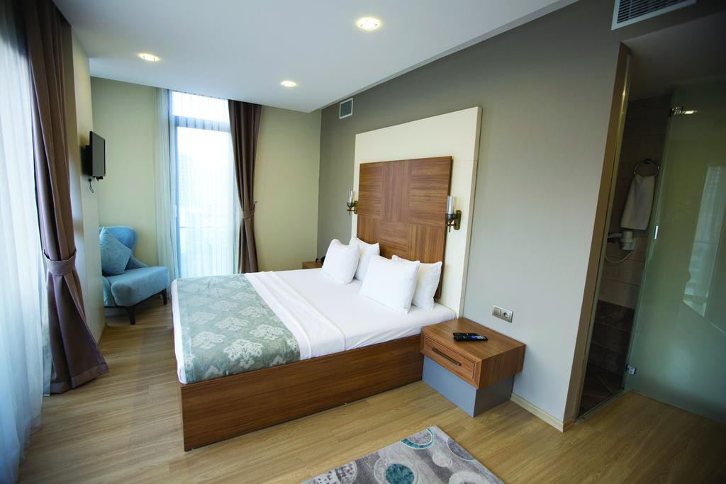 ALESHA SUITE HOTEL 9/39