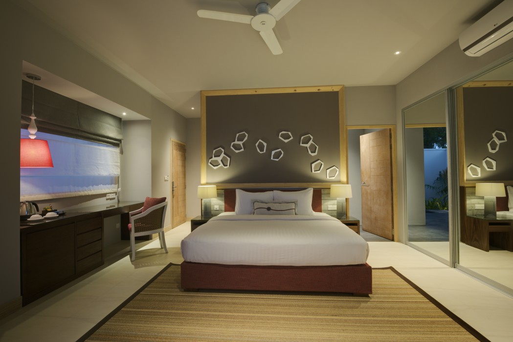 Niva Dhigali Maldives 11/30