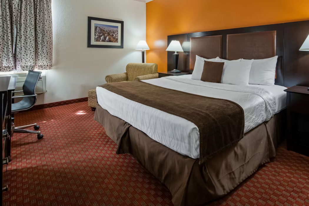 Baymont by Wyndham Lubbock 8/19
