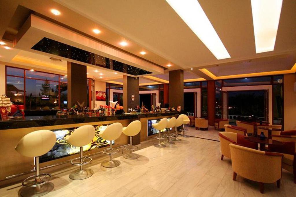 Alma Hotel 25/57