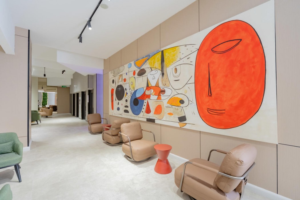 Tara Hotel 9/81