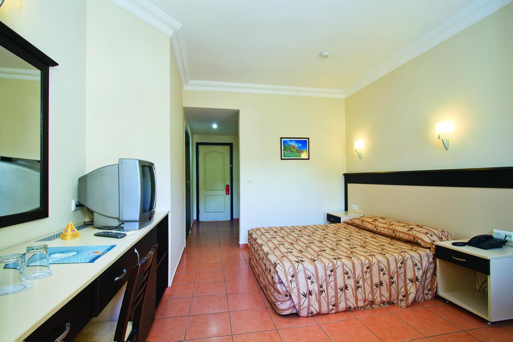 HELIOS HOTEL 15/55