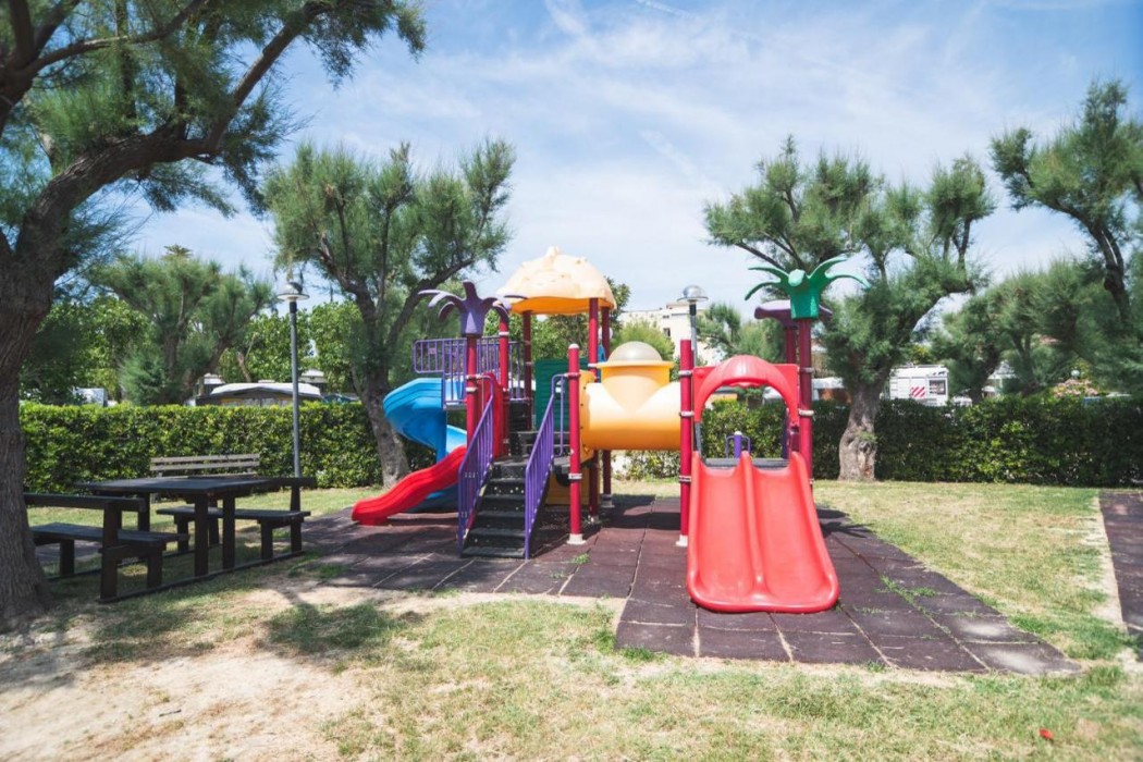 Club del Sole Le Mimose Family Resort 63/75